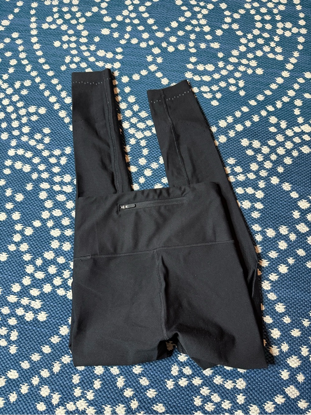 Lululemon zoned in tight leggings size 4